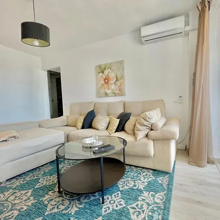 Apartment In Avenida Alay, 2 *